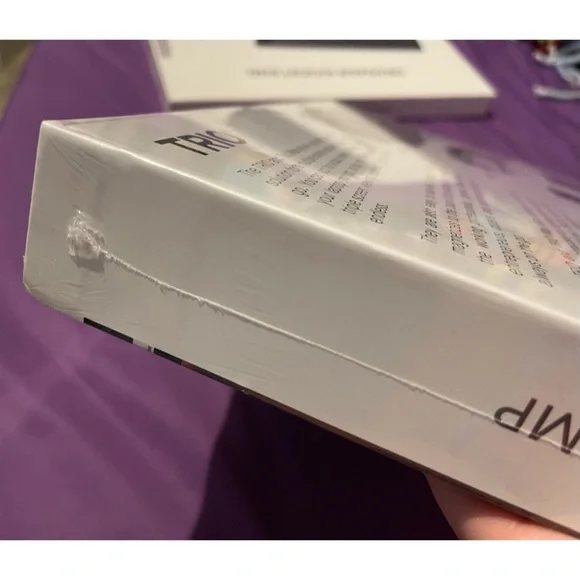 🌸✨NWT Bundle — BRAND NEW Mobile Pixels Trio Monitor and Kickstand